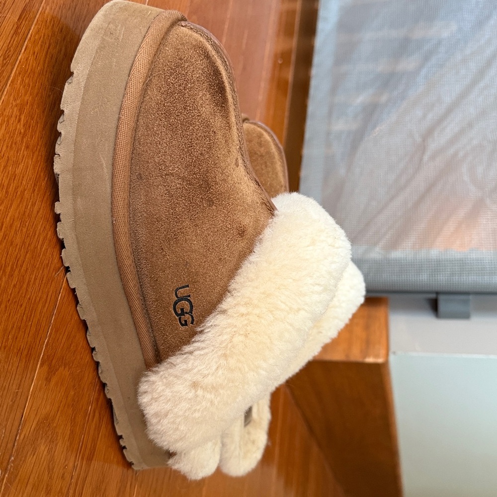 UGG Women's Disquette chestnut Shearling slip ons - Picture 14 of 17